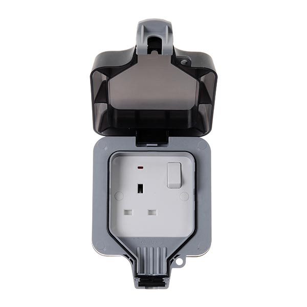BG Nexus Storm Weatherproof 13a 1 Gang Switched Socket